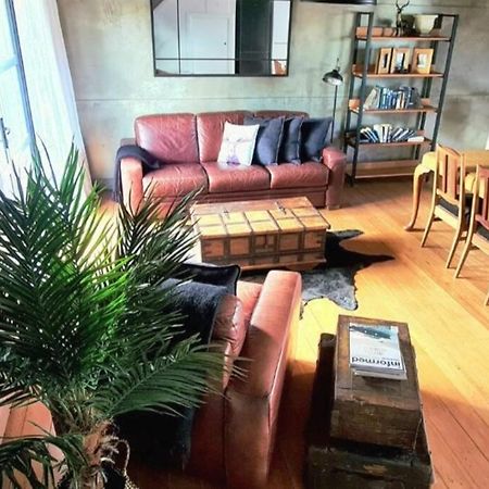 Apartment 3 - Haddin Court - Industrial Glam بلينهايم المظهر الخارجي الصورة